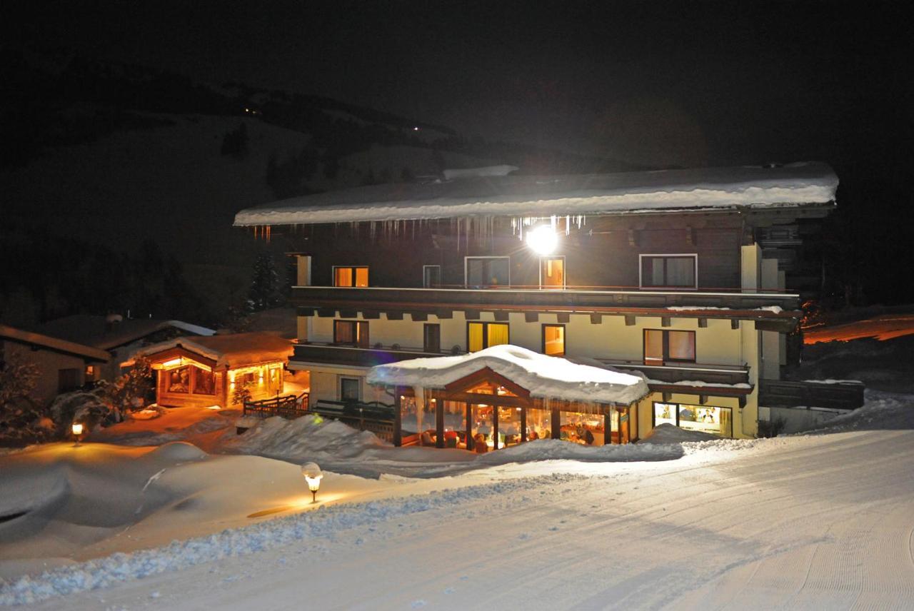 Ski In Ski Out Hotel Unterellmau Saalbach-Hinterglemm Zewnętrze zdjęcie